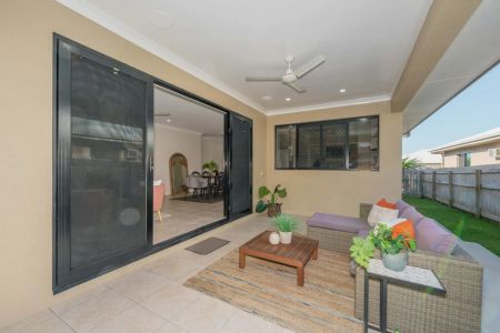 3 Dugong Crescent, Mount Louisa. - Photo 2