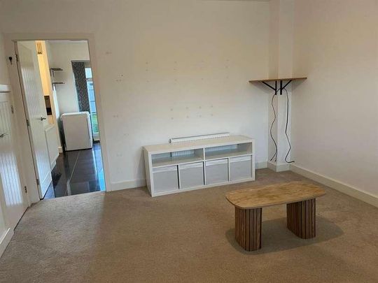 Woodpecker Close, Bourton-on-the-water, Cheltenham, GL54 - Photo 1