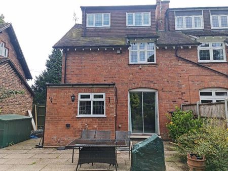 4 bedroom semi-detached house to rent - Photo 3