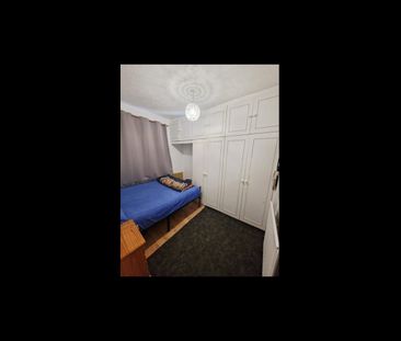 Room in a Shared House, Roman Road, IG1 - Photo 4
