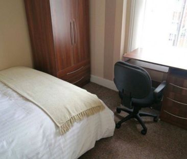 7 Bed - **bills Inclusive** Gainsborough Grove, Arthurs Hill - Photo 2