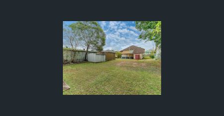 Renovated beauty in handy location. - Photo 3