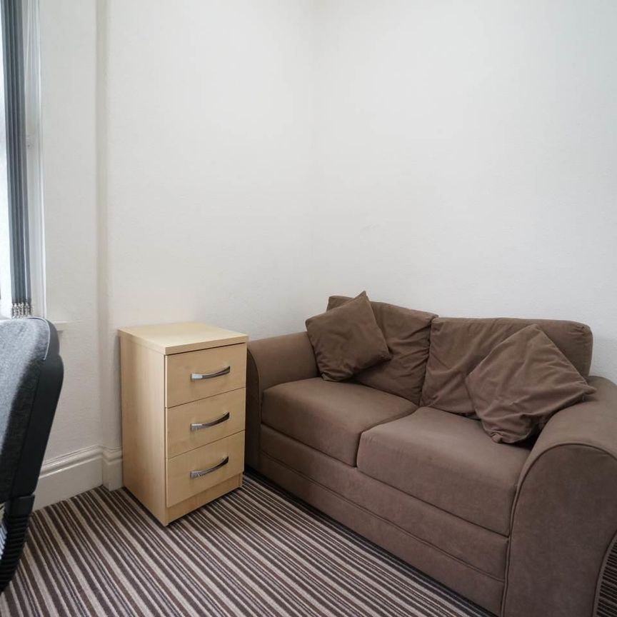 1 Glynne Road - Photo 1