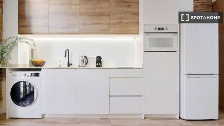 2 room luxury Flat for rent in Valencia - Photo 3