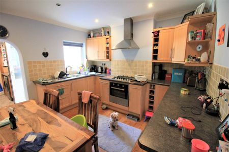 2 bedroom terraced house to rent - Photo 5