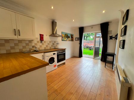 (Holst), Flat 3, 84 Cathedral Road, Cardiff CF11 9LN - Photo 3