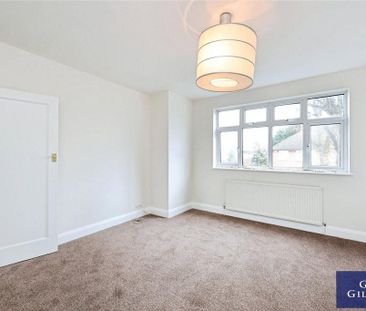 4 bedroom semi-detached house to rent - Photo 3
