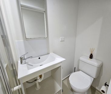 Neat and Fresh Apartment at Whitaker - Photo 5