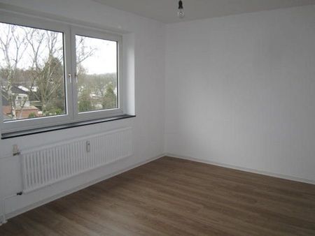 Das Glück hat ein Zuhause: 4-Zi.-Wohnung in zentraler Lage - Foto 5