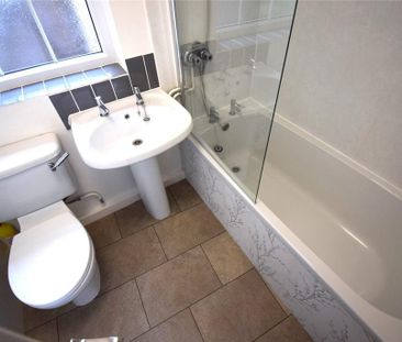 2 bedroom terraced house to rent - Photo 4