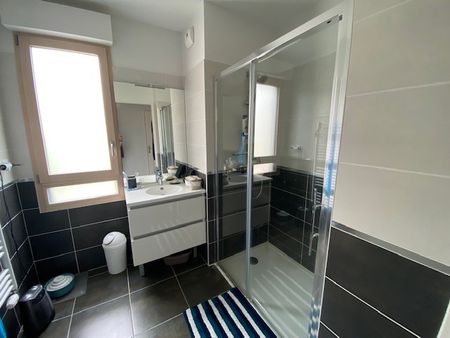 Location Appartement 2 pièces 42m² LYON 3ème - Photo 3