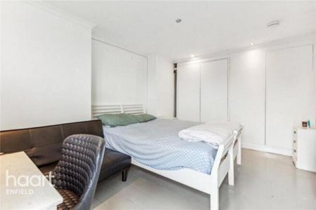 3 bedroom apartment to rent - Photo 2