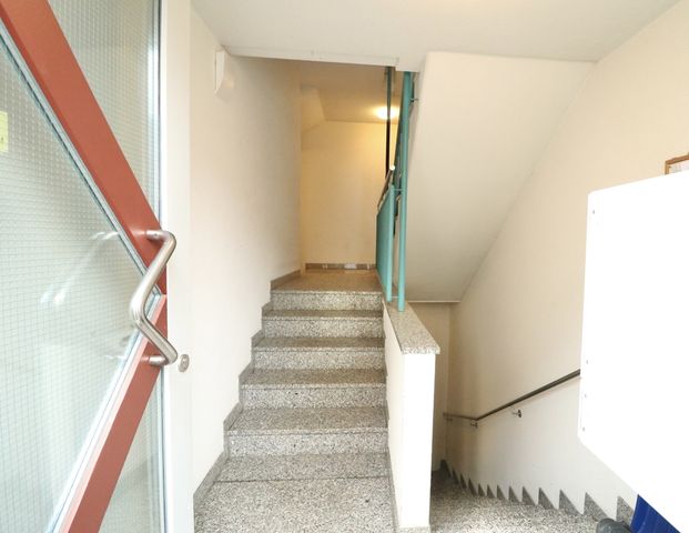 Moderne 2-Zimmer Wohnung mit Terrasse im Herzen von Schönau! - Foto 1
