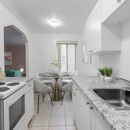 117 Old Forest Hill Road & 725 Eglinton Avenue West - Photo 3