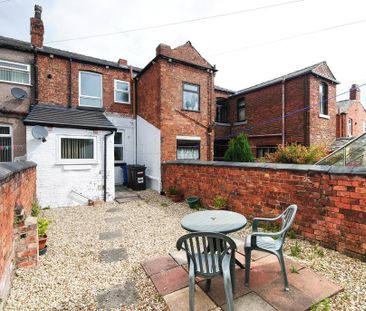 2 bedroom terraced house to rent - Photo 4
