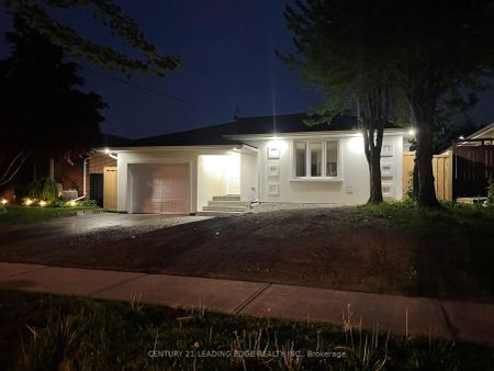 Detached Home For Lease | W9246043 - Photo 4