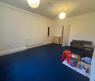 Price £900 pcm - Available Now - Unfurnished - Photo 4