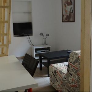 T1 - Photo 2
