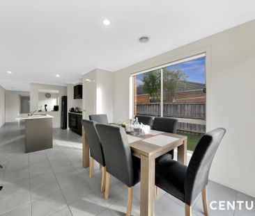 Spacious Family Home !! - Photo 5