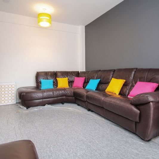 Gresham Road, Bournemouth - Photo 1