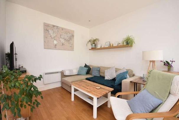 Woodlands, Hayes Point, Sully, CF64 - Photo 1