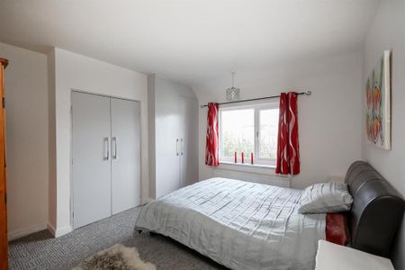 4 bedroom terraced house to rent - Photo 5