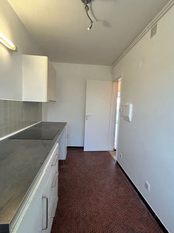 Location Appartement 2 pièces 56m² ST GERMAIN EN LAYE 78100 - Photo 2