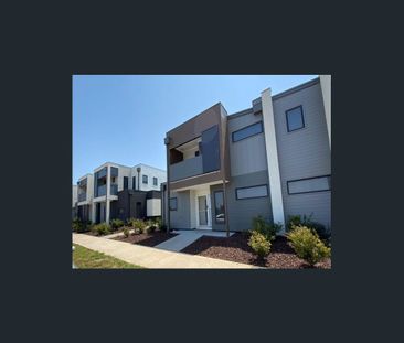 Modern Comfort in a Family-Friendly Neighbourhood - Photo 5