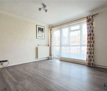 St. Leonards Road, Epsom, Surrey, KT18 - Photo 2