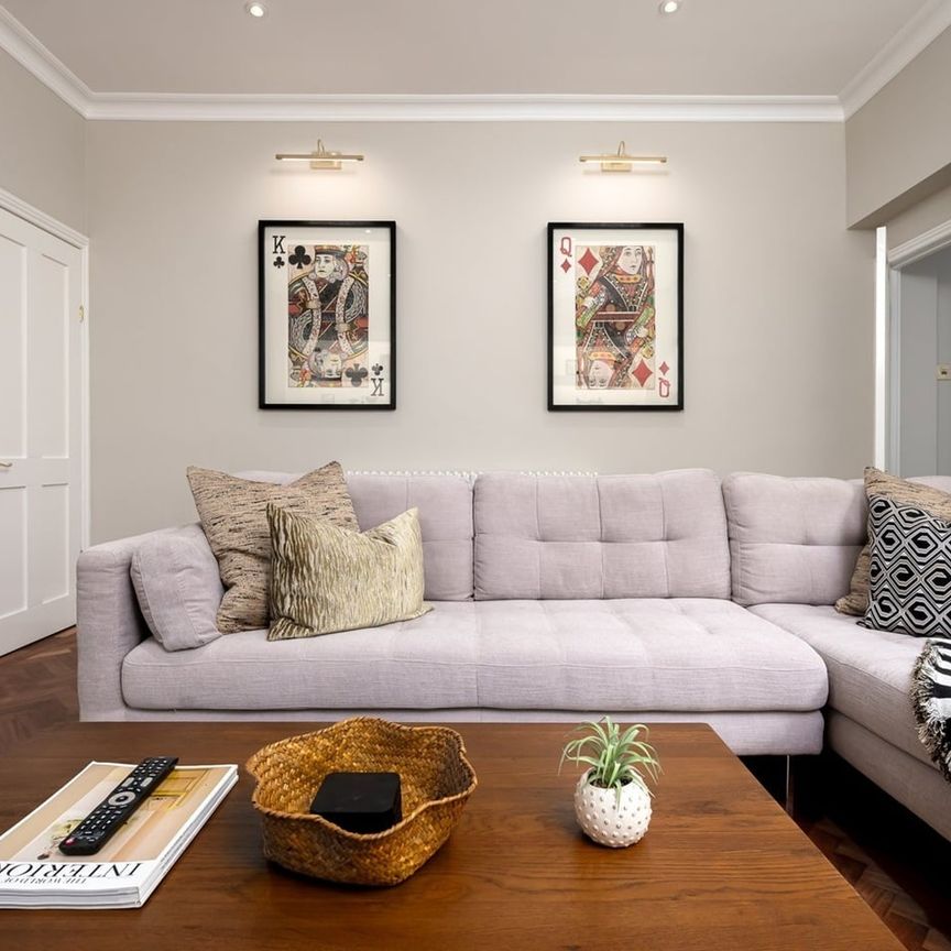 3 Bed Flat, Cambridge Street, SW1V - Photo 1