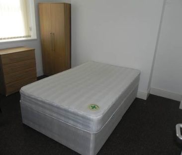 4 bedroom house to rent - Photo 3