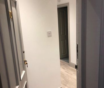 2 Bed Flat, Belmont, BN1 - Photo 1