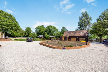 1 bedroom bungalow to rent Stringers Common, Jacob's Well, Guildford, GU4 - Photo 2