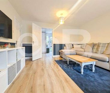 Young Close, Chase Meadow, Warwick, CV34 - Photo 2