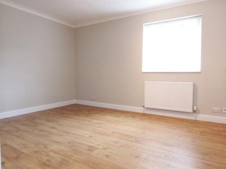 3 bedroom detached house to rent - Photo 3