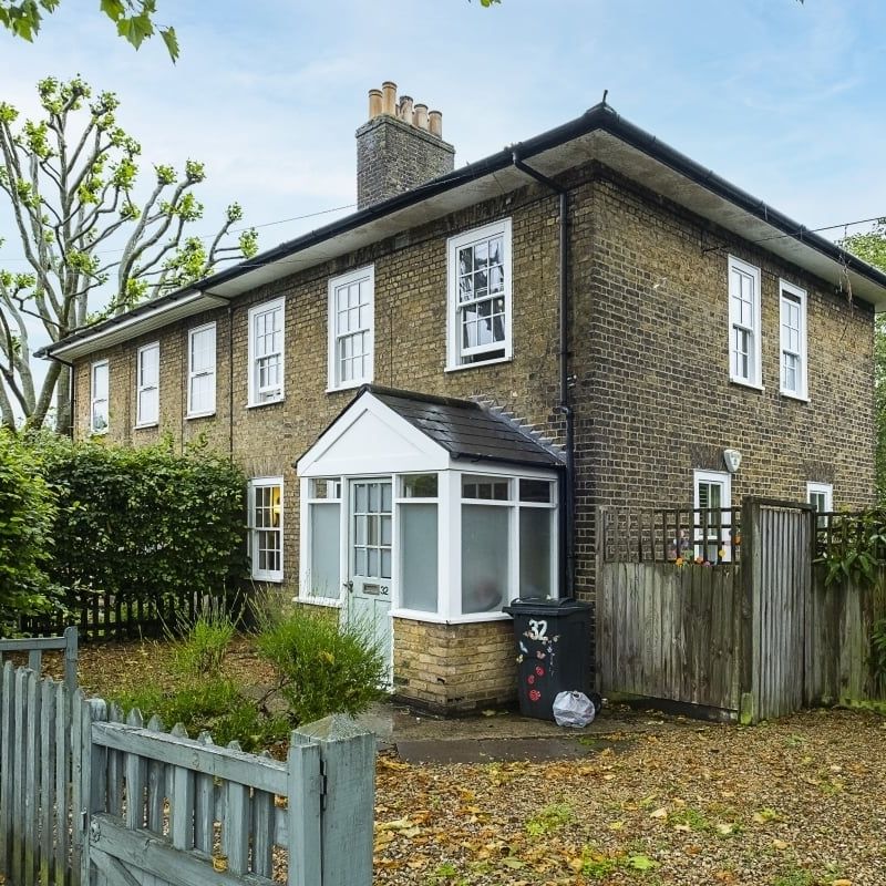 3 bedroom semi-detached house to rent - Photo 1