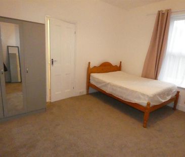 2 bed terraced house to rent in Meldon Terrace, Heaton - Photo 5