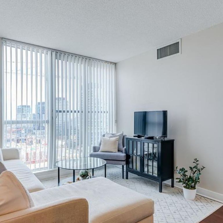 For Lease - 320 Richmond Street Unit# 1516, Toronto, Ontario - Photo 1