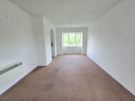 2 bed flat to rent in Cygnet Close, London, NW10 - Photo 2
