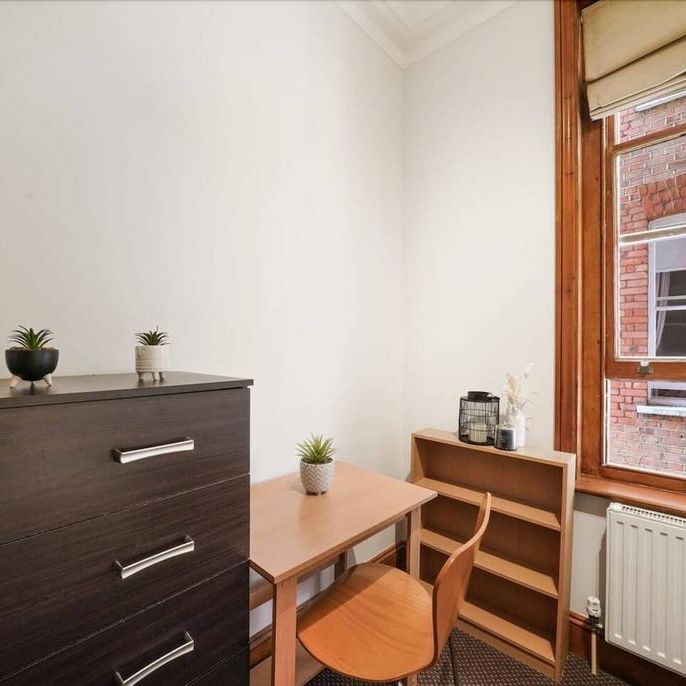 1 bedroom in a house share to rent - Photo 1