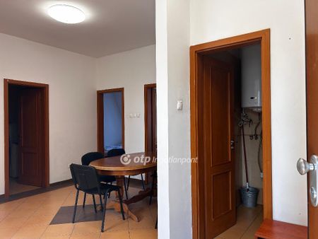 Központ, Fejér, 2400, Dunaújváros - Photo 2