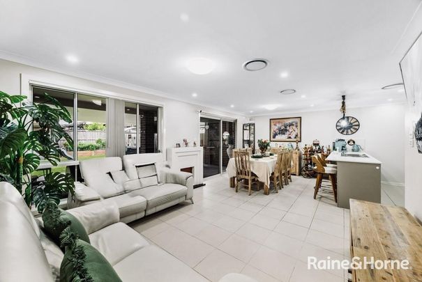 Modern Three Bedroom Home with Spacious Outdoor Entertaining - Photo 1