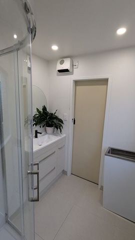 Cozy Newly Renovated 2-Bedroom Home - Photo 5