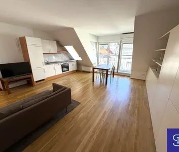 Provisionsfrei: Klimatisierte 56,5m² DG-Wohnung + 40m² Terrasse in Toplage - 1080 Wien - Photo 2