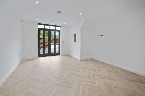 Cecil Road, Hale, Altrincham, WA15 - Photo 1