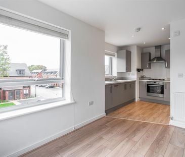 2 bed apartment to rent in Shepherds Green Road, Shirley, B90 - Photo 5