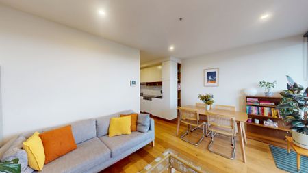 Stylish Urban Living in the Heart of Northcote - Photo 3