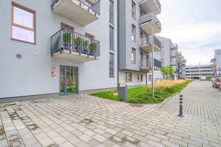 Kawalerka z dużym balkonem i miejscem parkingowym - Zdjęcie 4