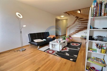 MAGNIFIQUE APPARTEMENT DUPLEX DE 4,5 PIÈCES AU CENTRE DE VEVEY - Photo 5