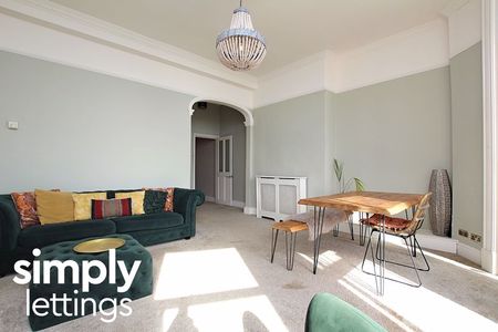 2 Bed property for rent - Photo 2